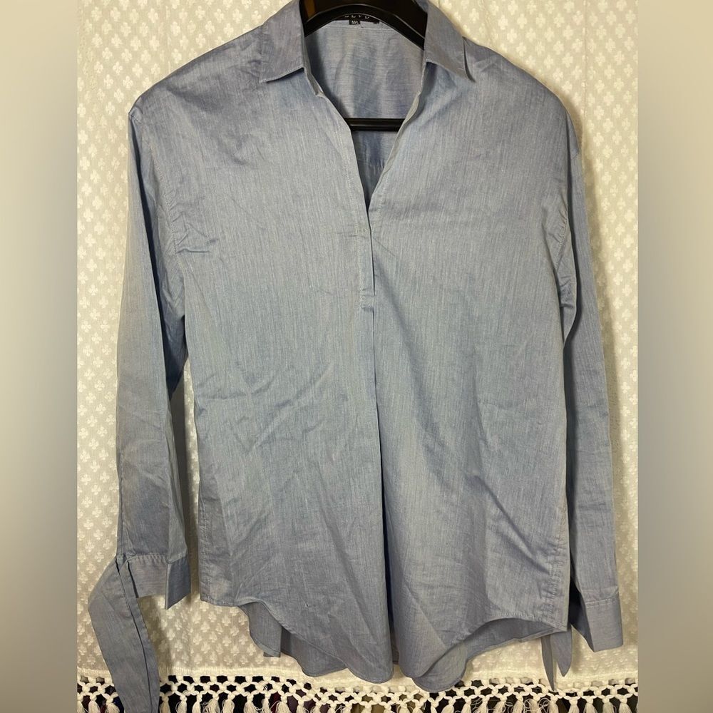 BLVD light blue women’s blouse with 3/4 sleeves that tie on the end - size M/L